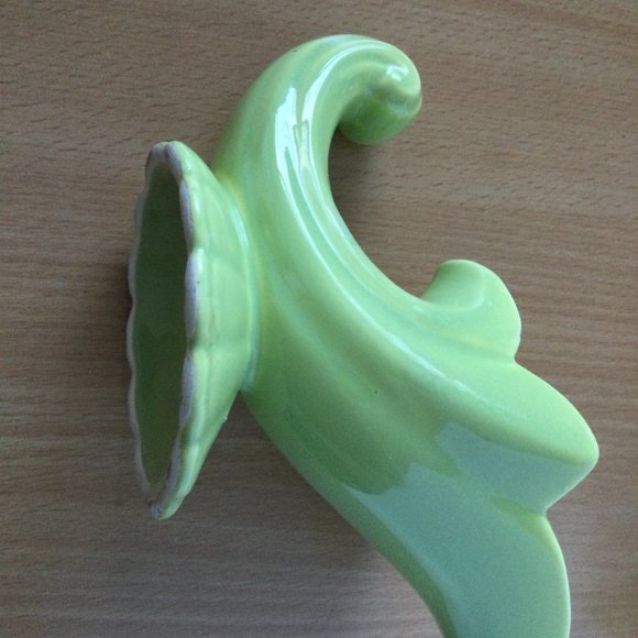 Lot of three ceramic small planters vases home decorations horn shell swan - Picture 9 of 10